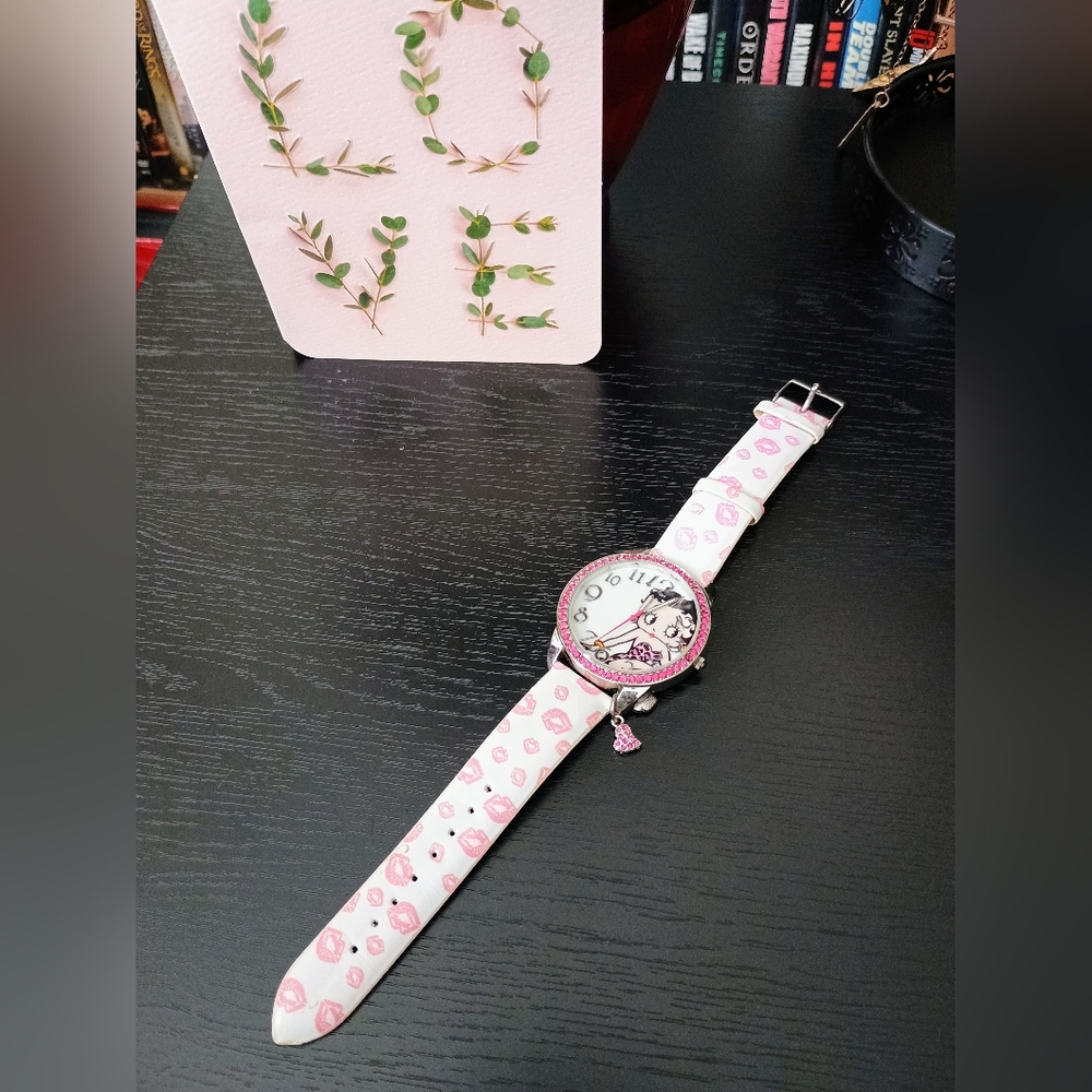 Pink Cartoon Character Watch with Lip Print Band
